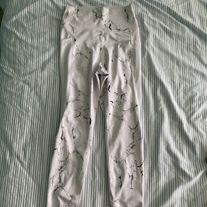 Buff Bunny Marble Leggings